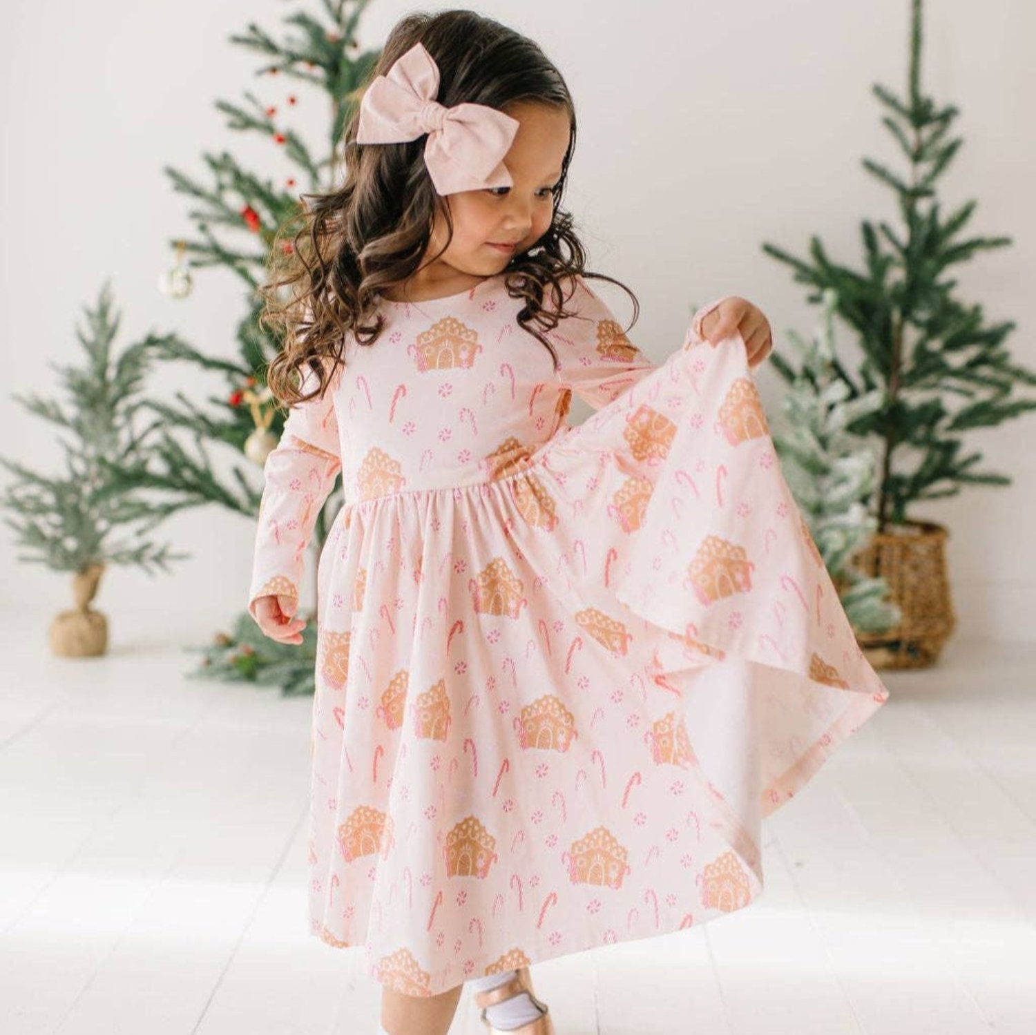 White Christmas Pink Dress Gwendolyn Dress In Gingerbread 3T White Christmas Pink Dress Gwendolyn Dress In Gingerbread 3T