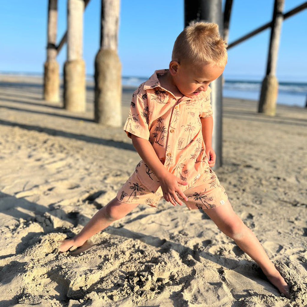 Prairie Pale Orange Savannah Giraffe Shorts