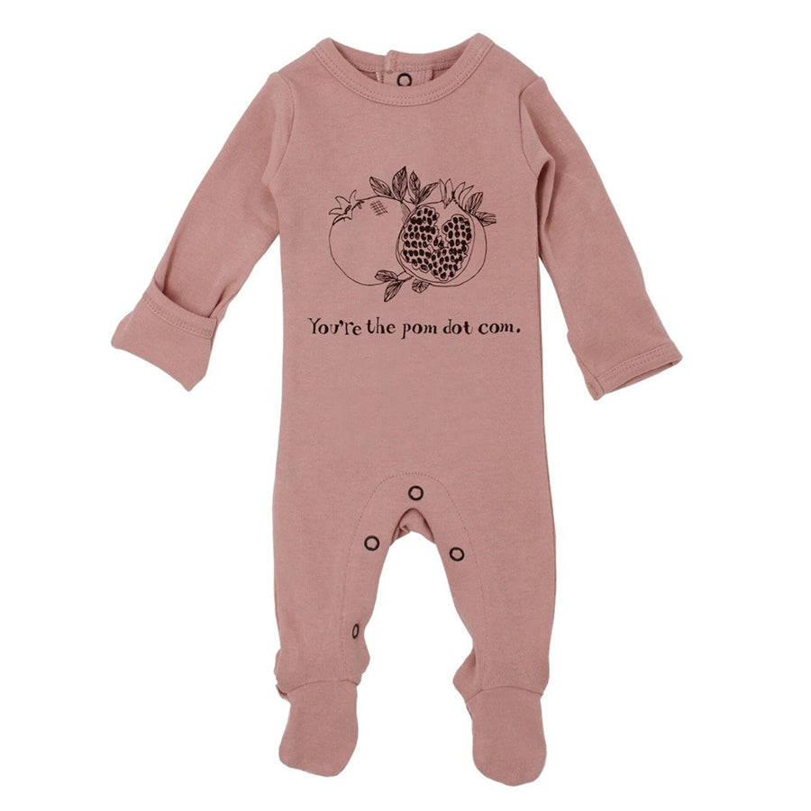 Organic Graphic Footie in Mauve Pomegranate - L'ovedbaby - joannas-cuties